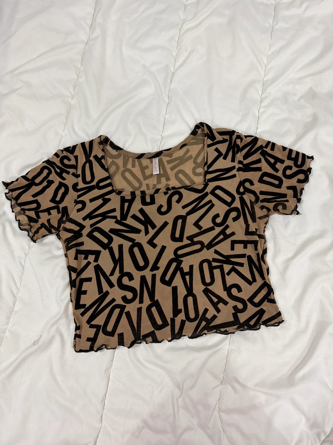 Girl Crush Brown Letter in velvet Print Top 🥕