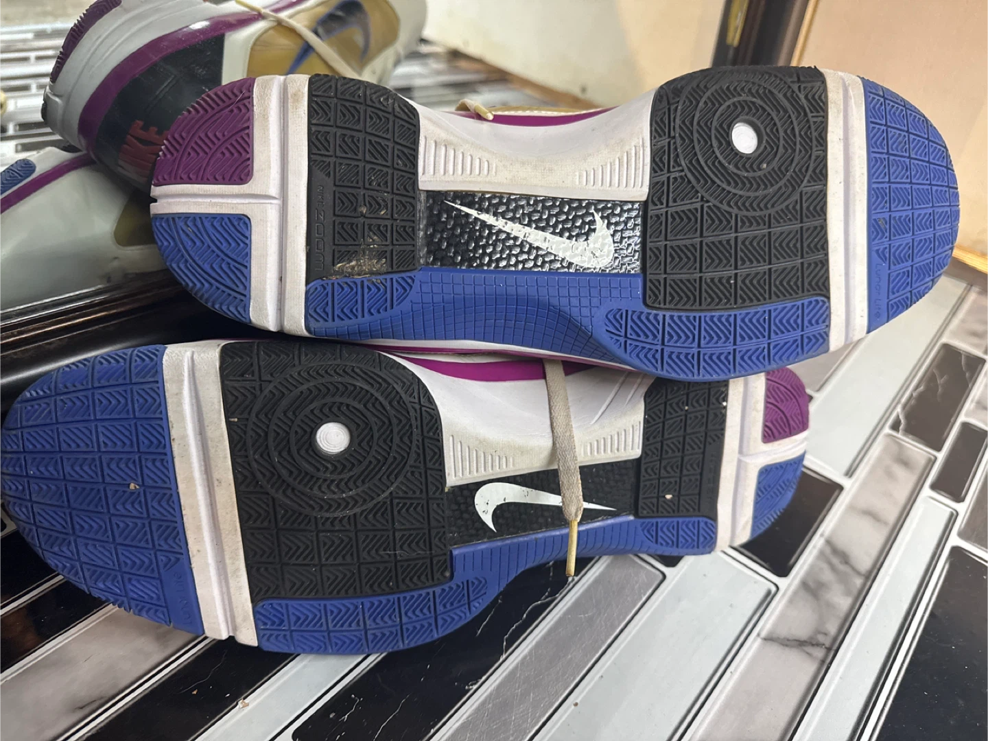 Nike Hyperize 'Varsity Royal Red Plum in(used size 15) - photo 5
