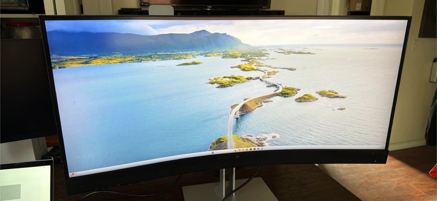 HP Monitor e34m g4