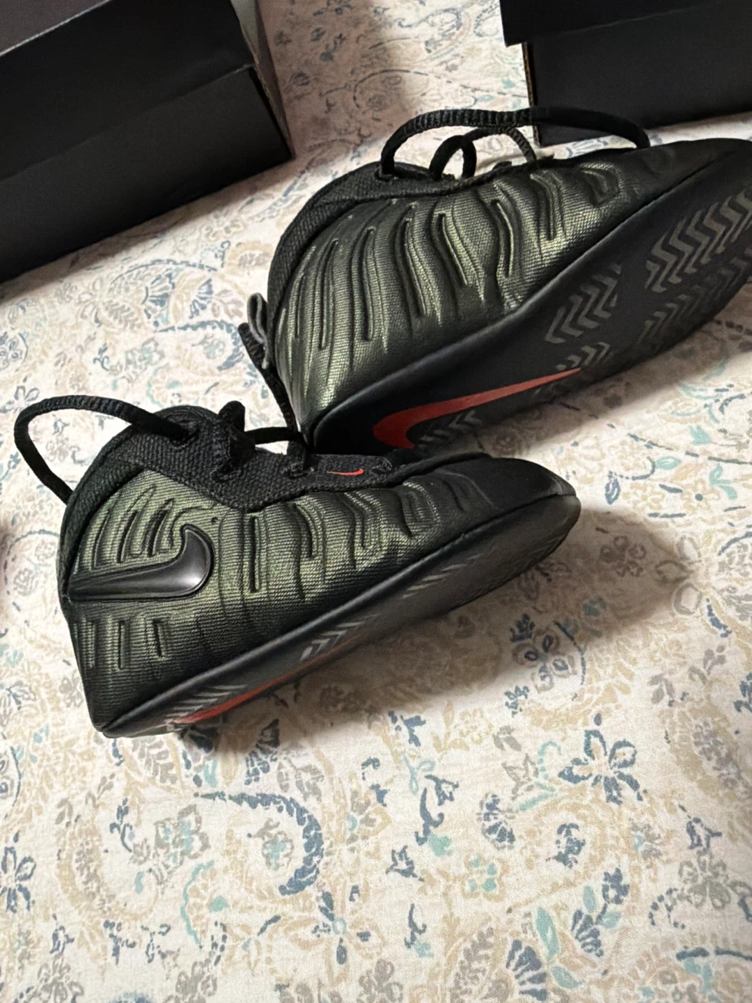 Nike Foamposite Toddler Shoes - Size 4 - photo 2