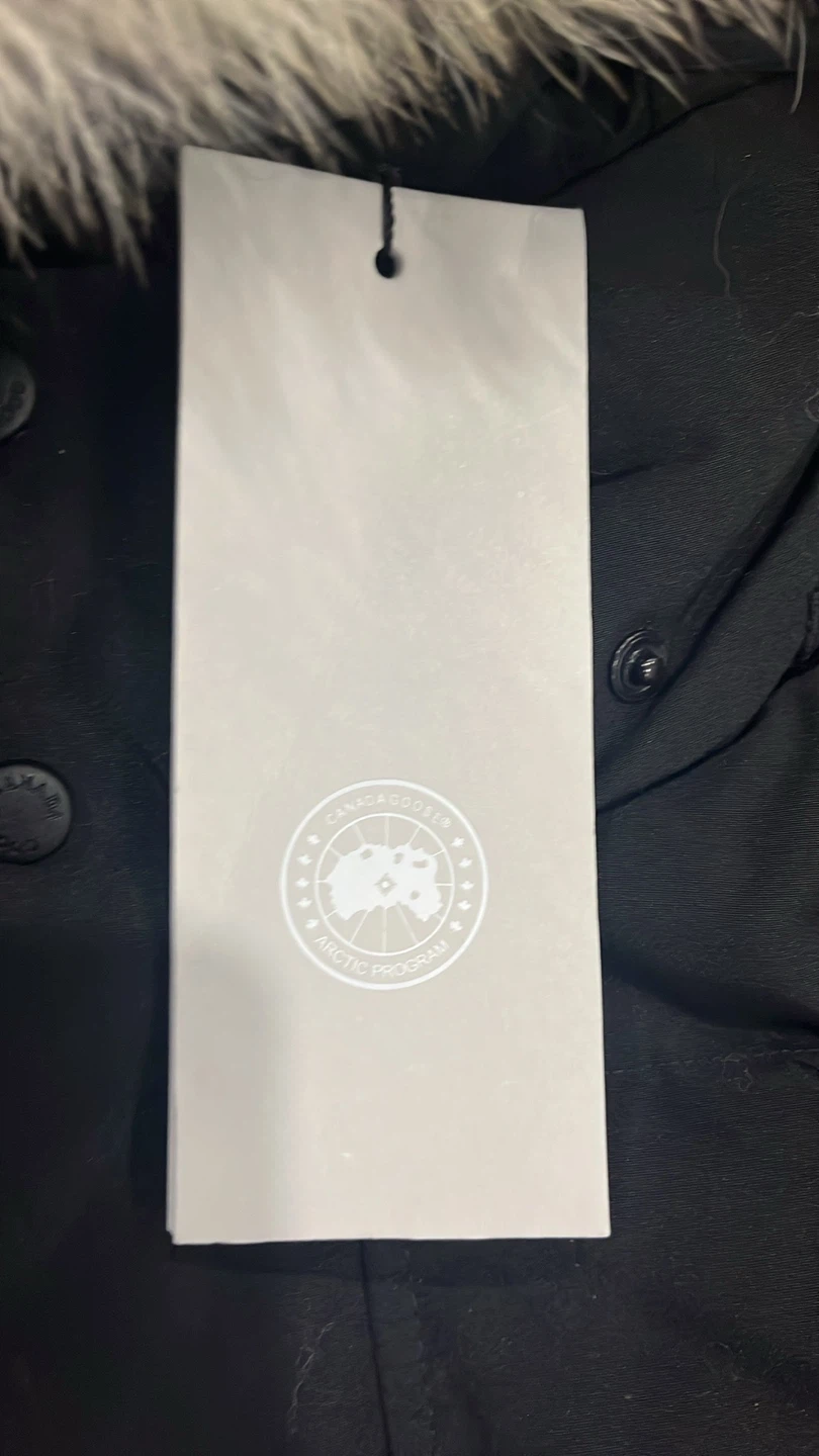 Canada Goose Wyndham Jacket - photo 3