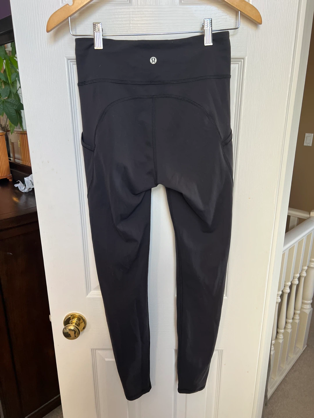 Size 6 black lulu leggings with pockets - photo 3