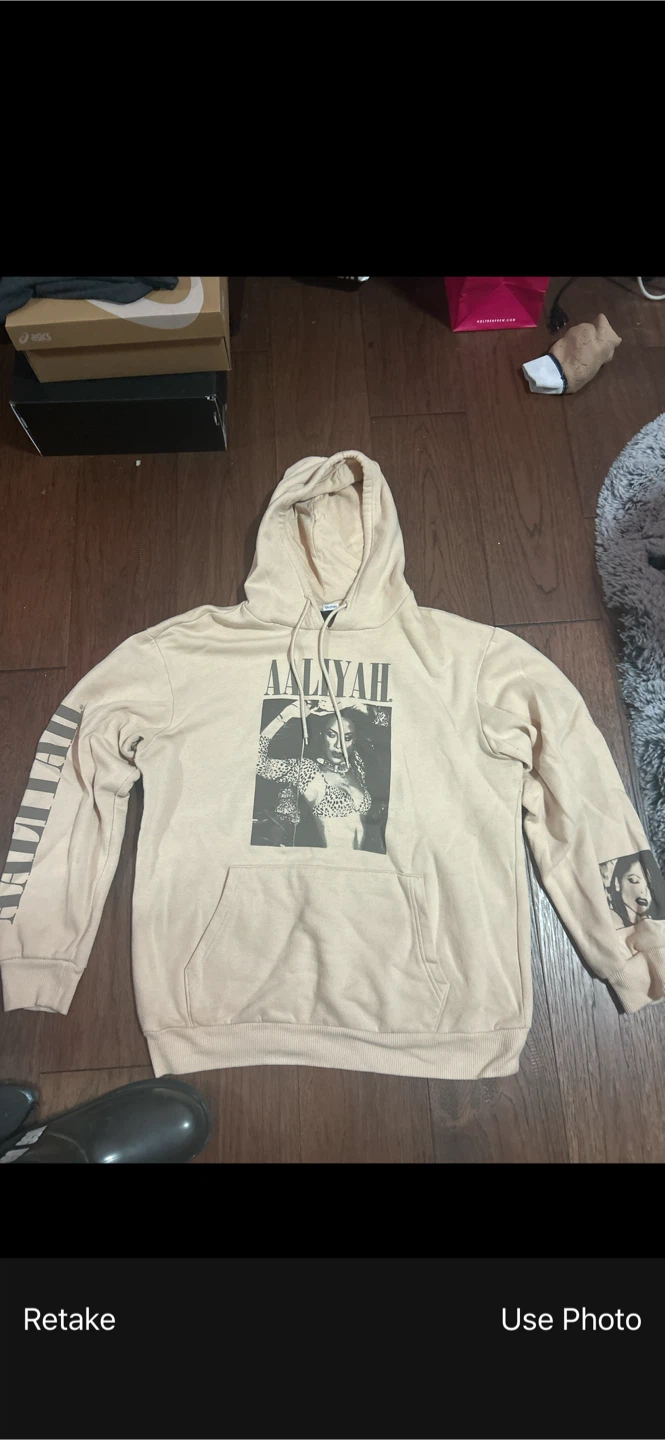 Aaliyah Graphic Hoodie