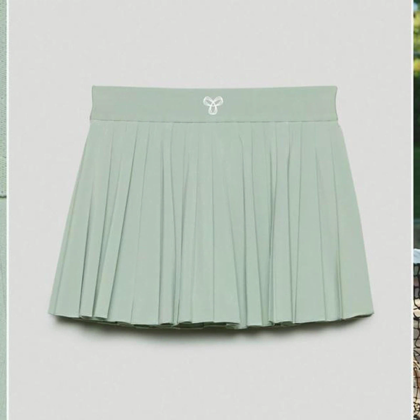 Aritzia TNA Tennis Skirt - Size 2XS - Light Green/Mint
