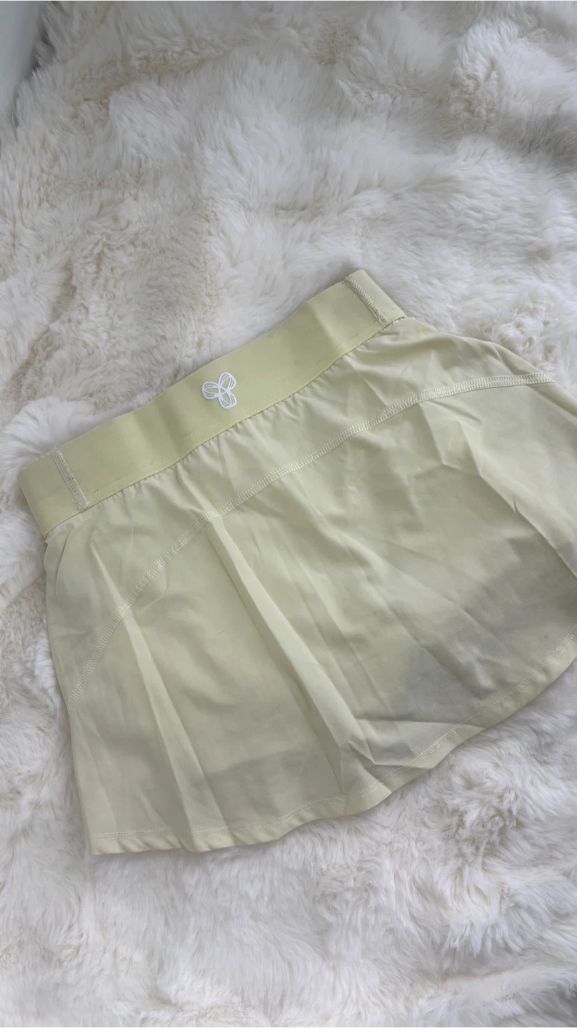 Aritzia TNA Tennis Skirt - Size 2XS - Butter/Light Yellow - photo 2