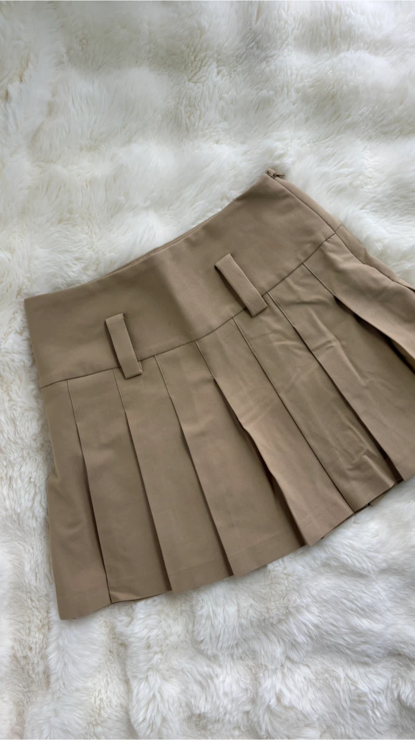 Aritzia Sunday Best - Beige Pleated Mini Skirt- Size 0 - photo 2