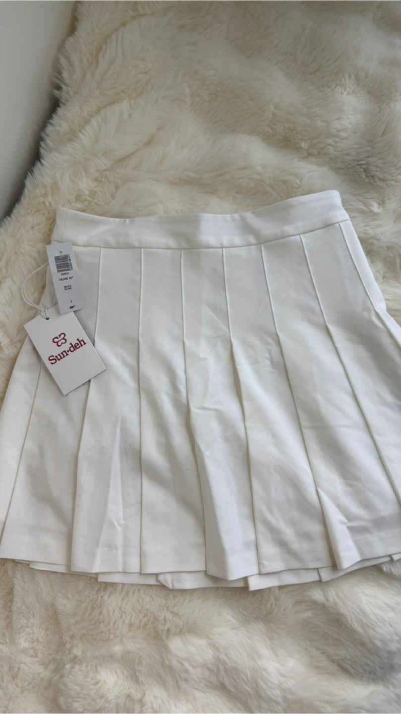 Aritzia Sunday Best BNWT - White Pleated Mini Skirt - Size 2 - photo 3