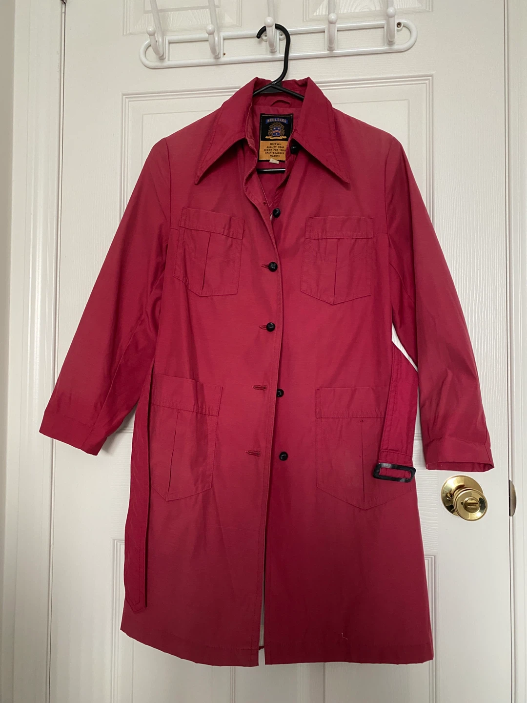 🥕 Red Trench Coat