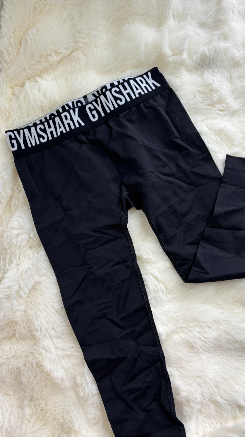 Gymshark Seamless Cropped Black Leggings - Size Small - photo 2