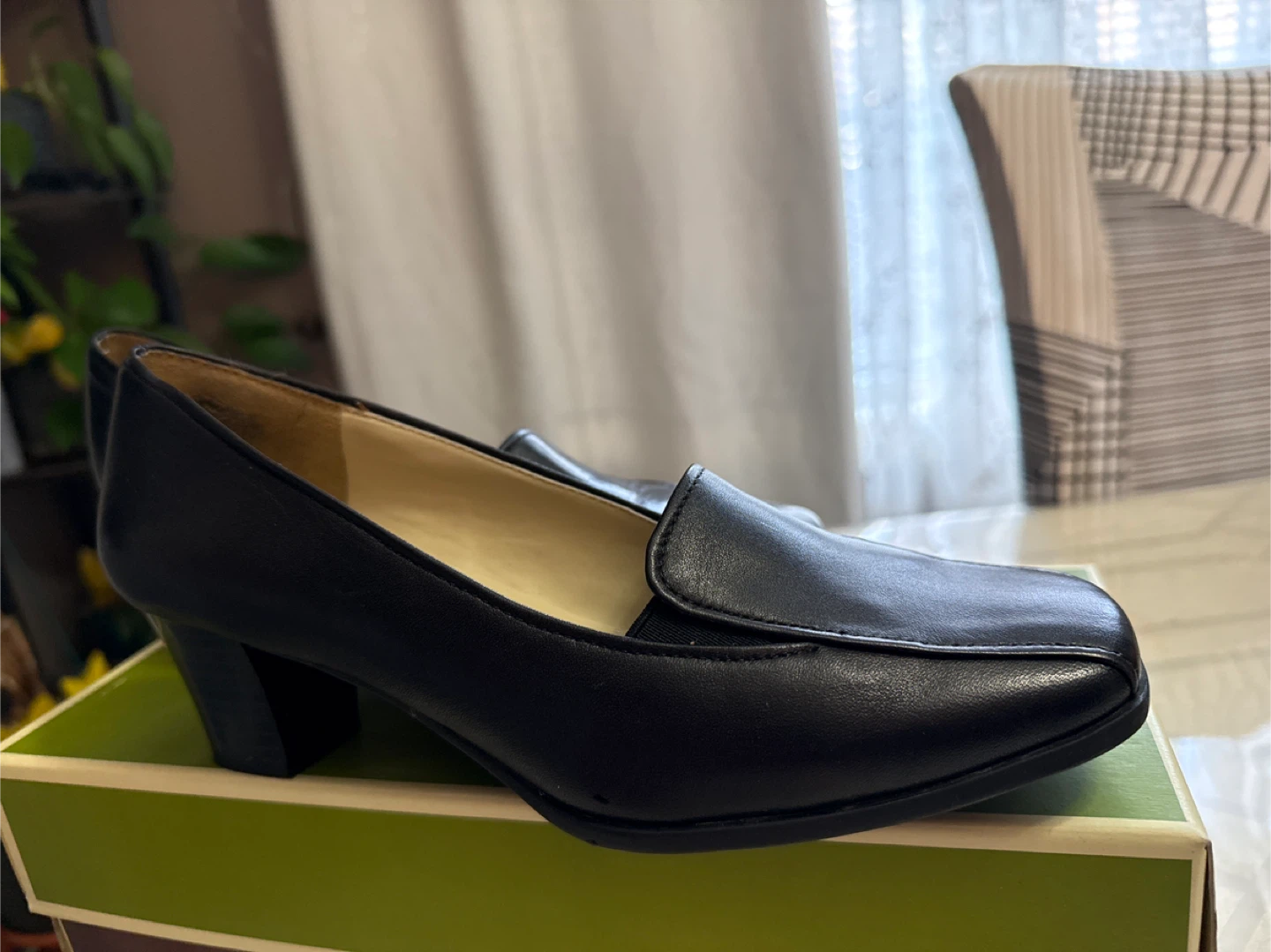 Rockport Black Leather Heeled Loafers - Size 7
