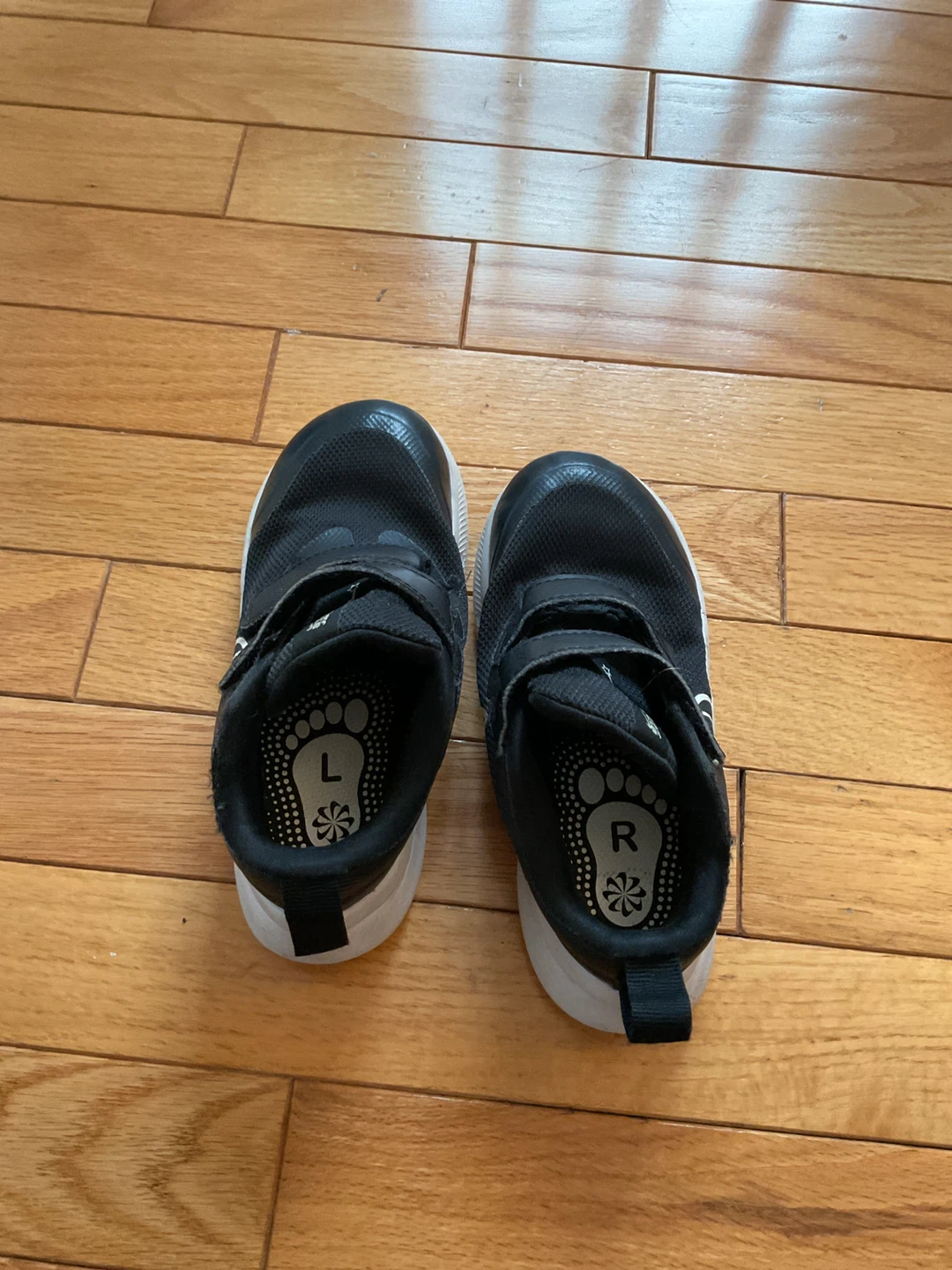 Nike Toddler Black Sneakers Size 7 - photo 2
