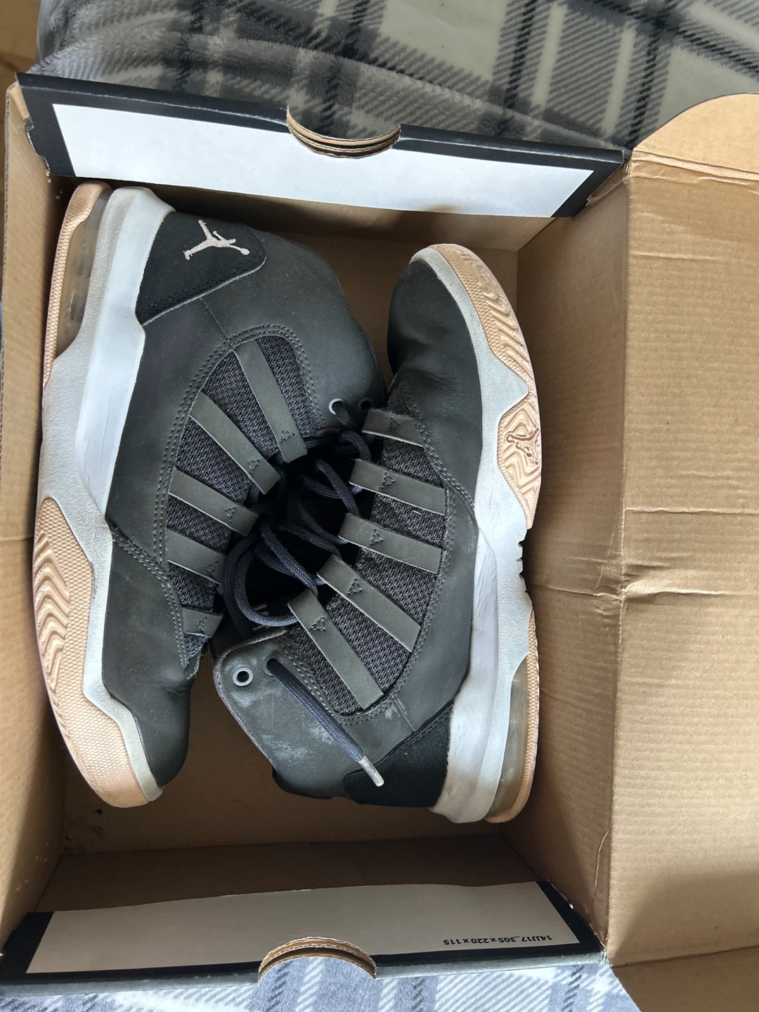 Jordan Max Aura 5 Basketball Shoes