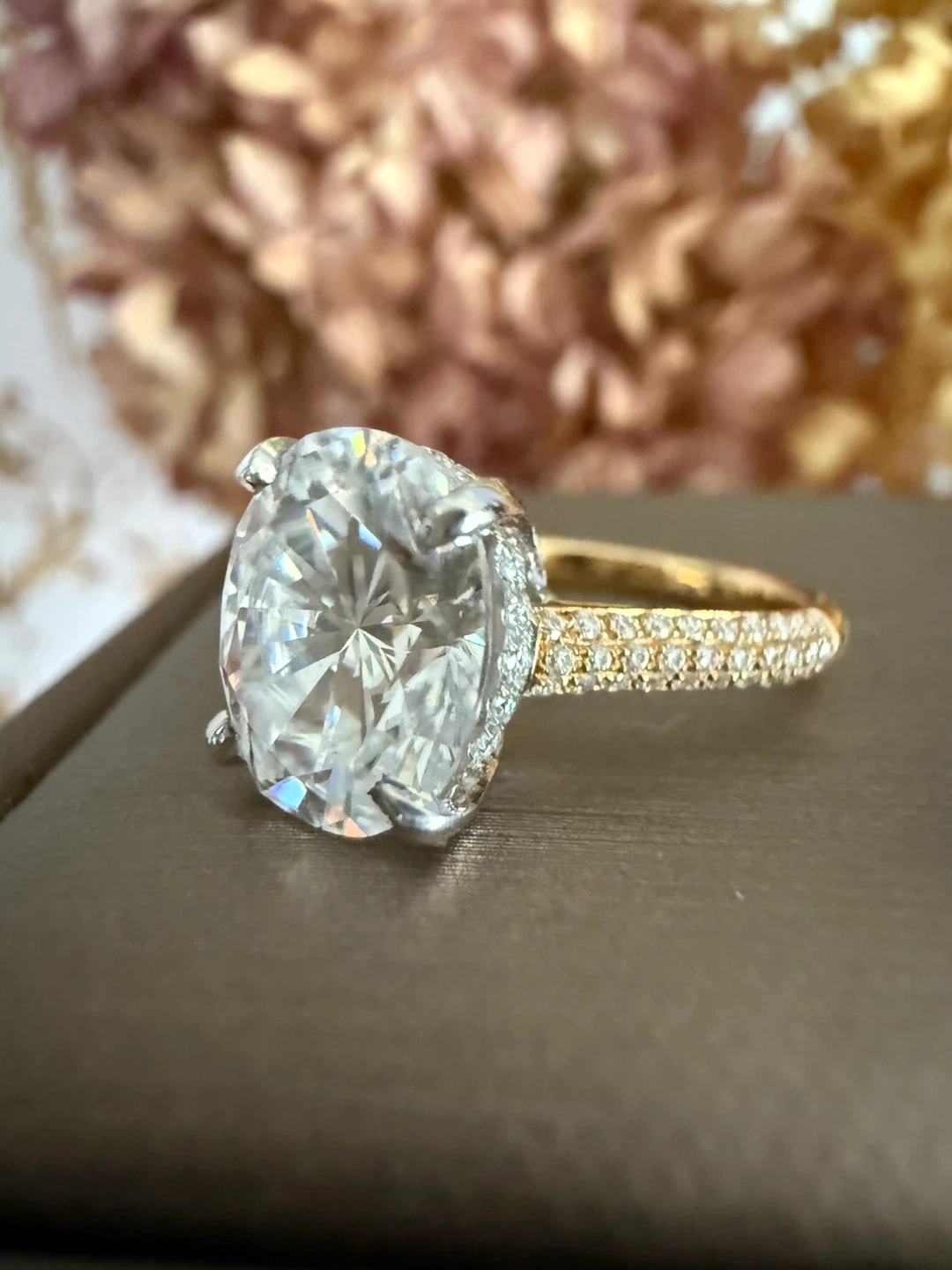 Brand new 18K two tone Gold ring 3 Carats Moissanite Ring - photo 3