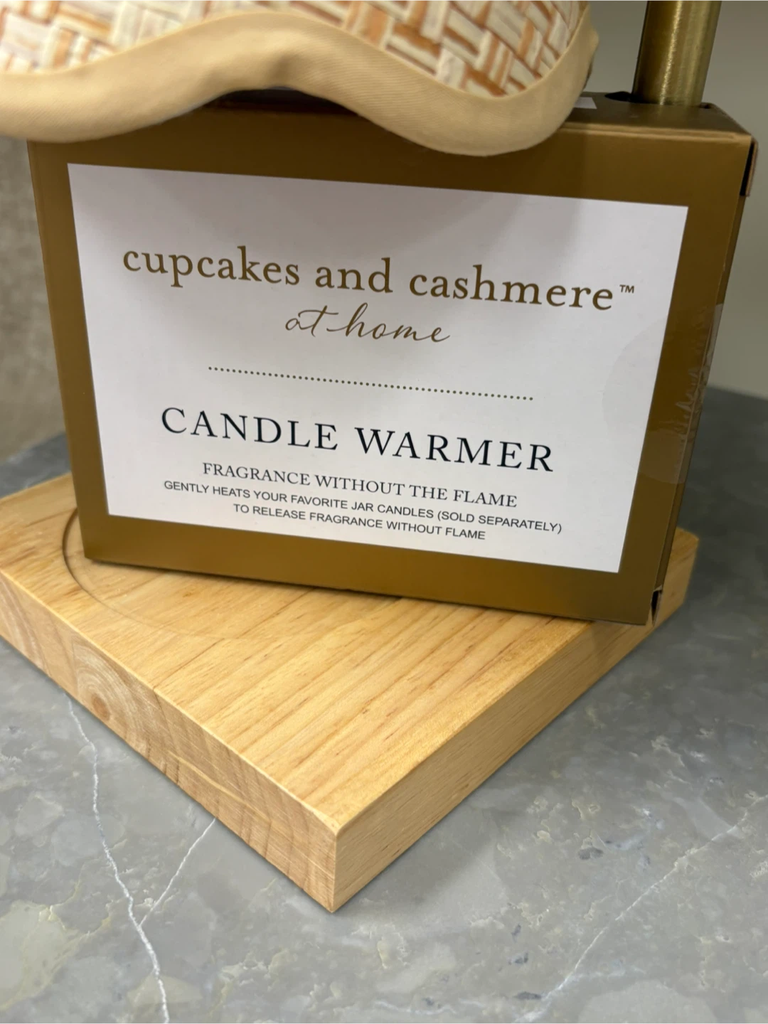 Gorgeous New Cupcakes and Cashmere Candle Warmer - photo 2