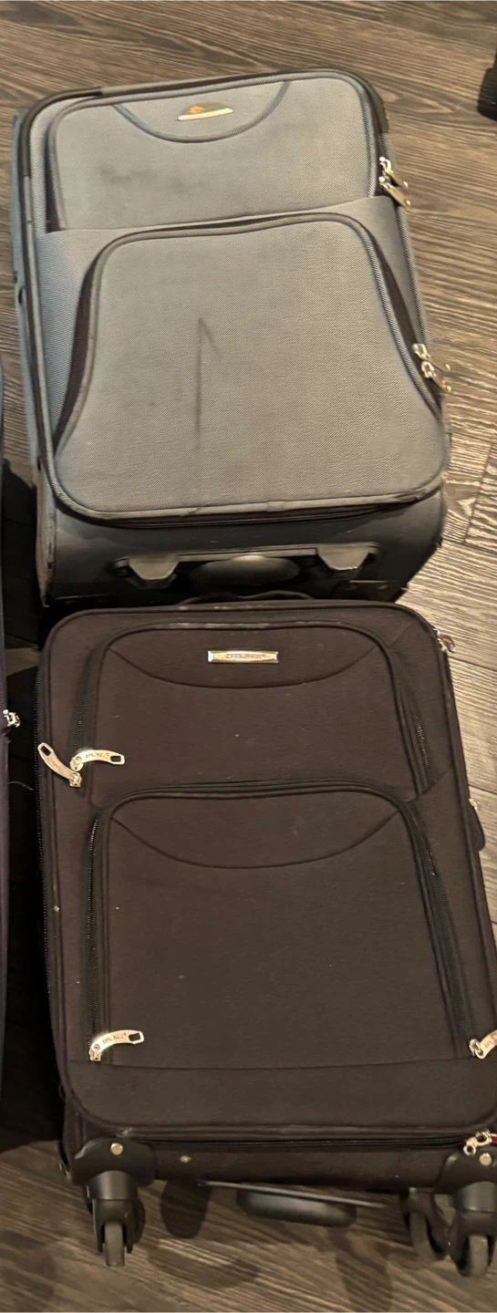 $20 Rolling carryons - used, great condition - photo 3