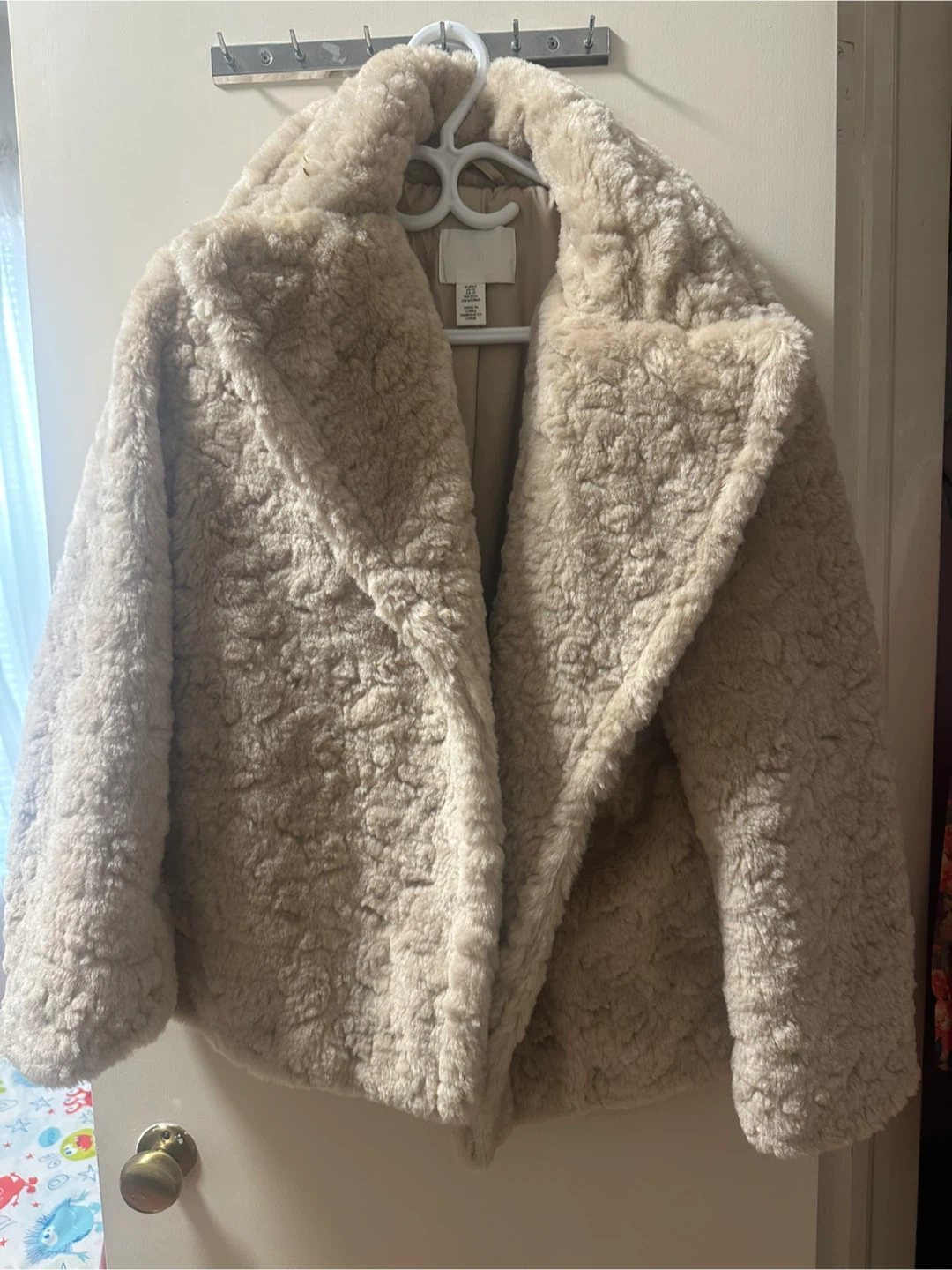 H&M Beige Faux Shearling Coat - photo 2
