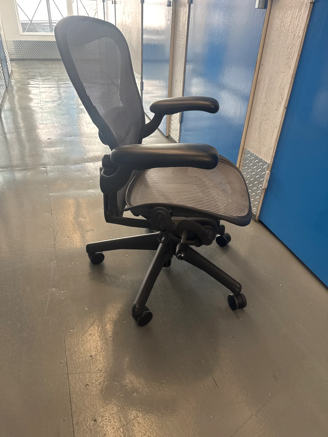 Herman Miller Aeron Office Chair - photo 2