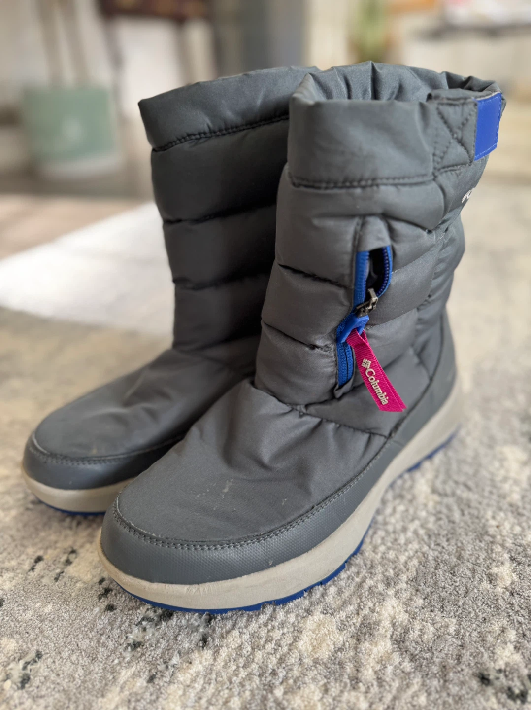 Columbia Women’s size 9 snow boots