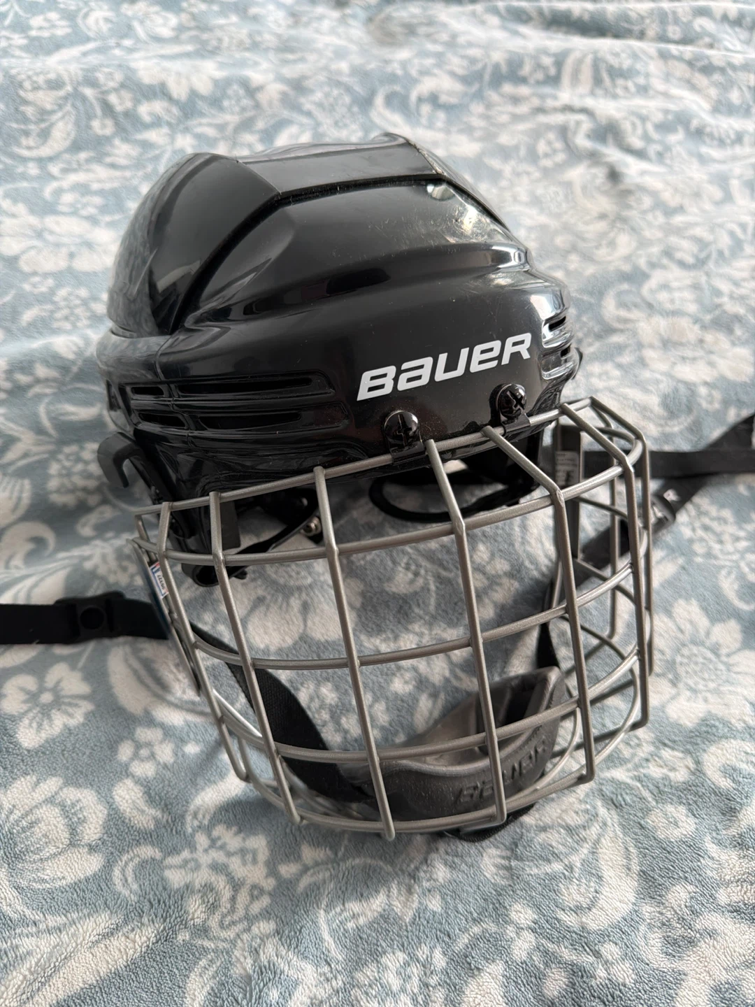 Bauer Profile I Hockey Helmet - Size M/M youth