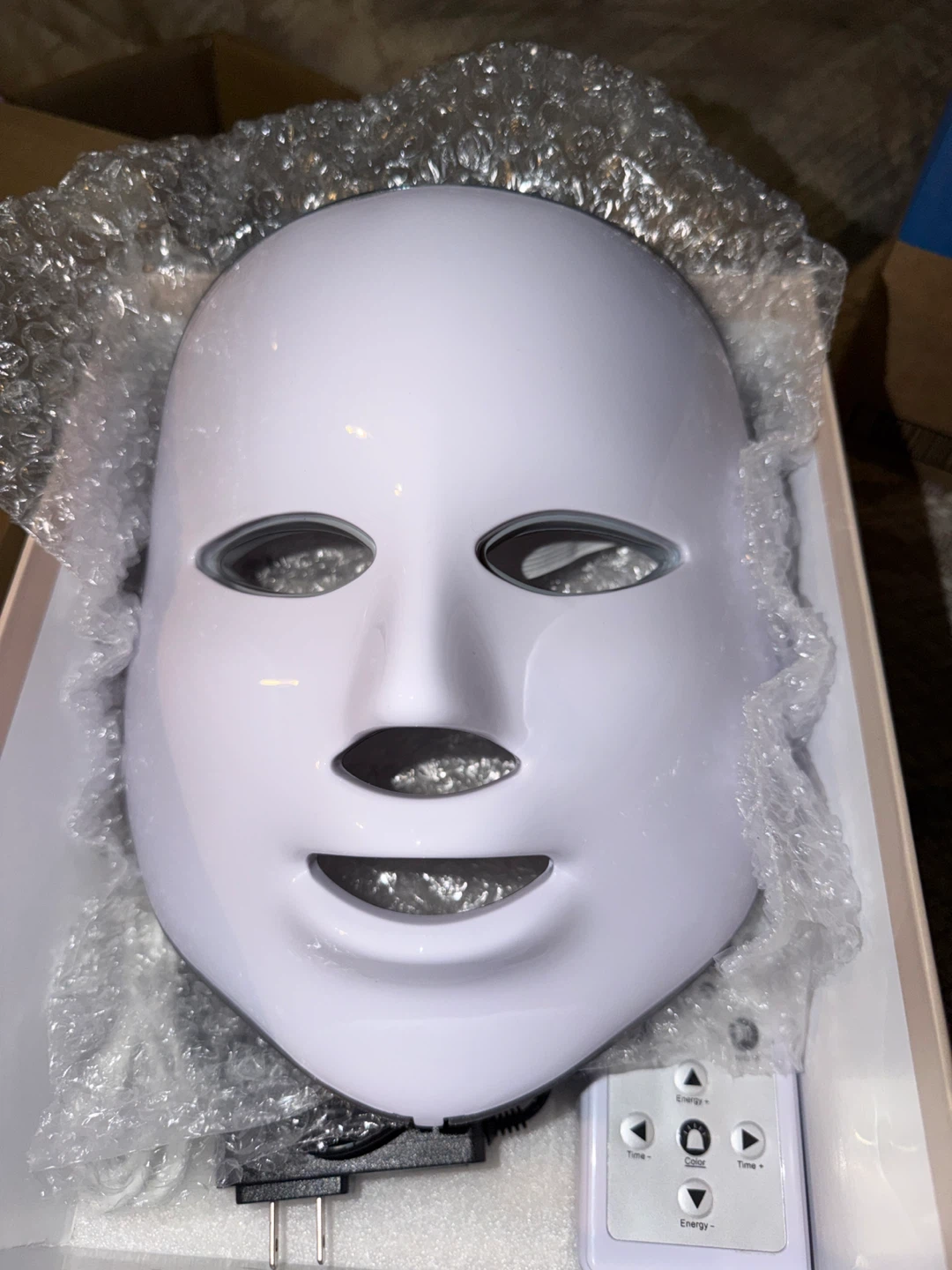 LED Face Mask - Light Therapy - photo 3