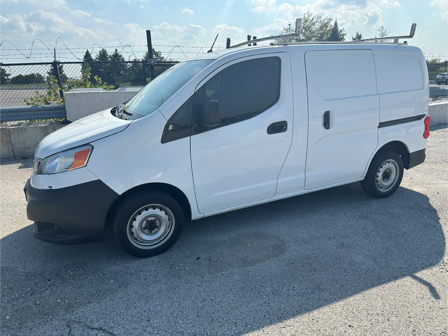 2016 Nissan NV200 White Cargo Van - photo 2