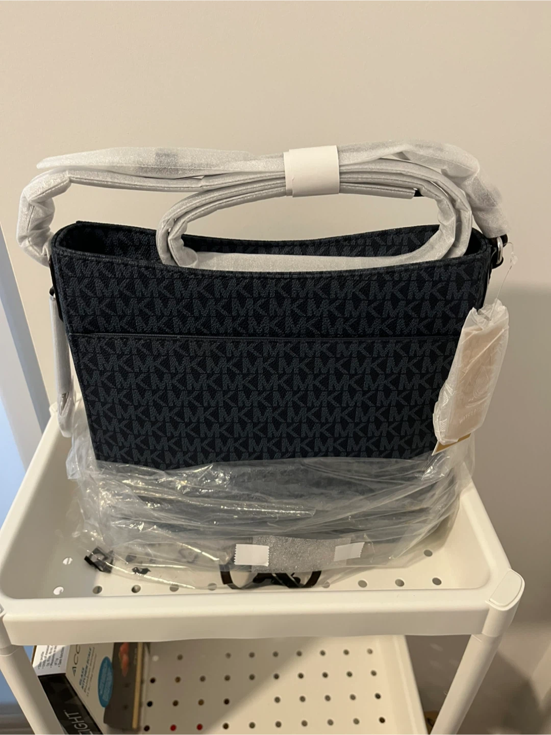 New Michael Kors Jet Set Travel Messenger Bag - photo 3