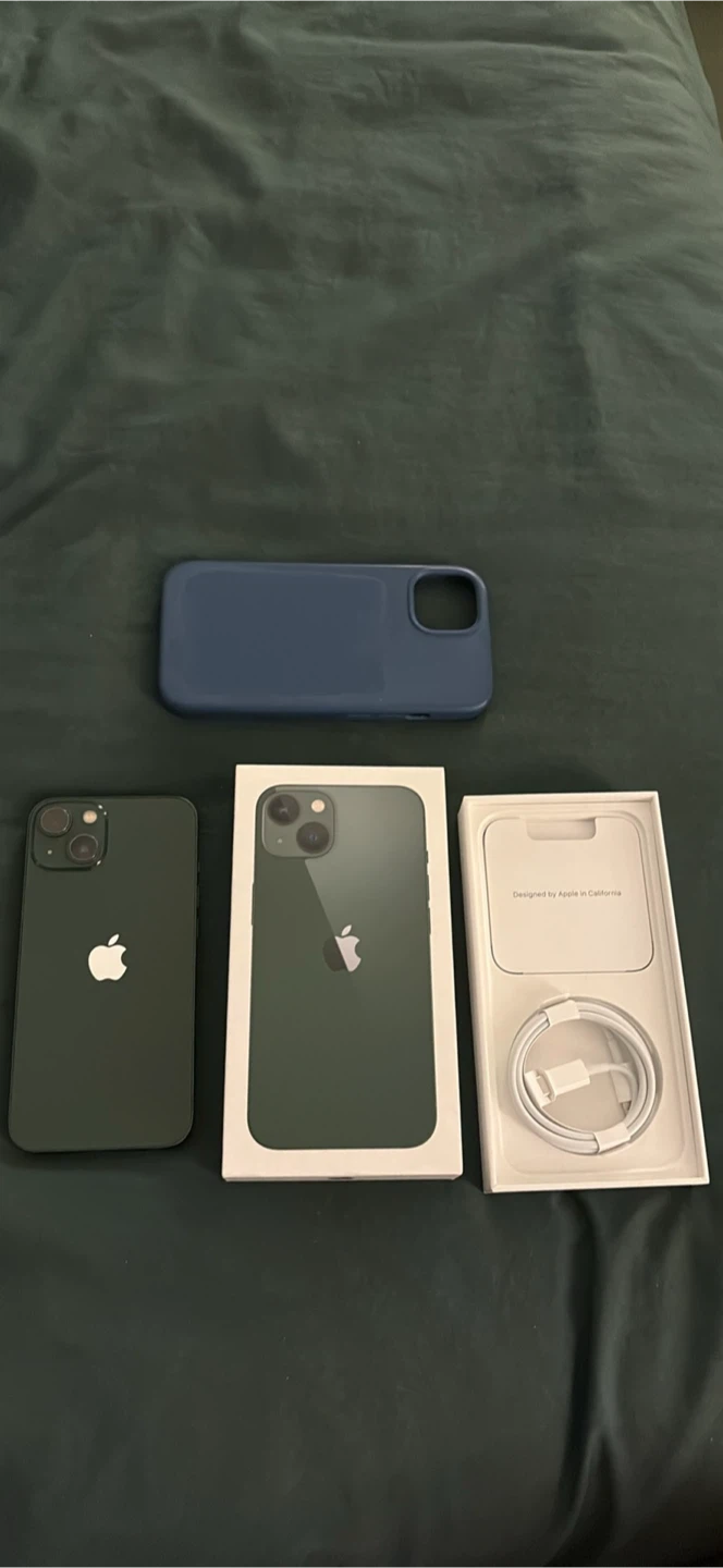 Apple iPhone 13 128 GB + Case - photo 3