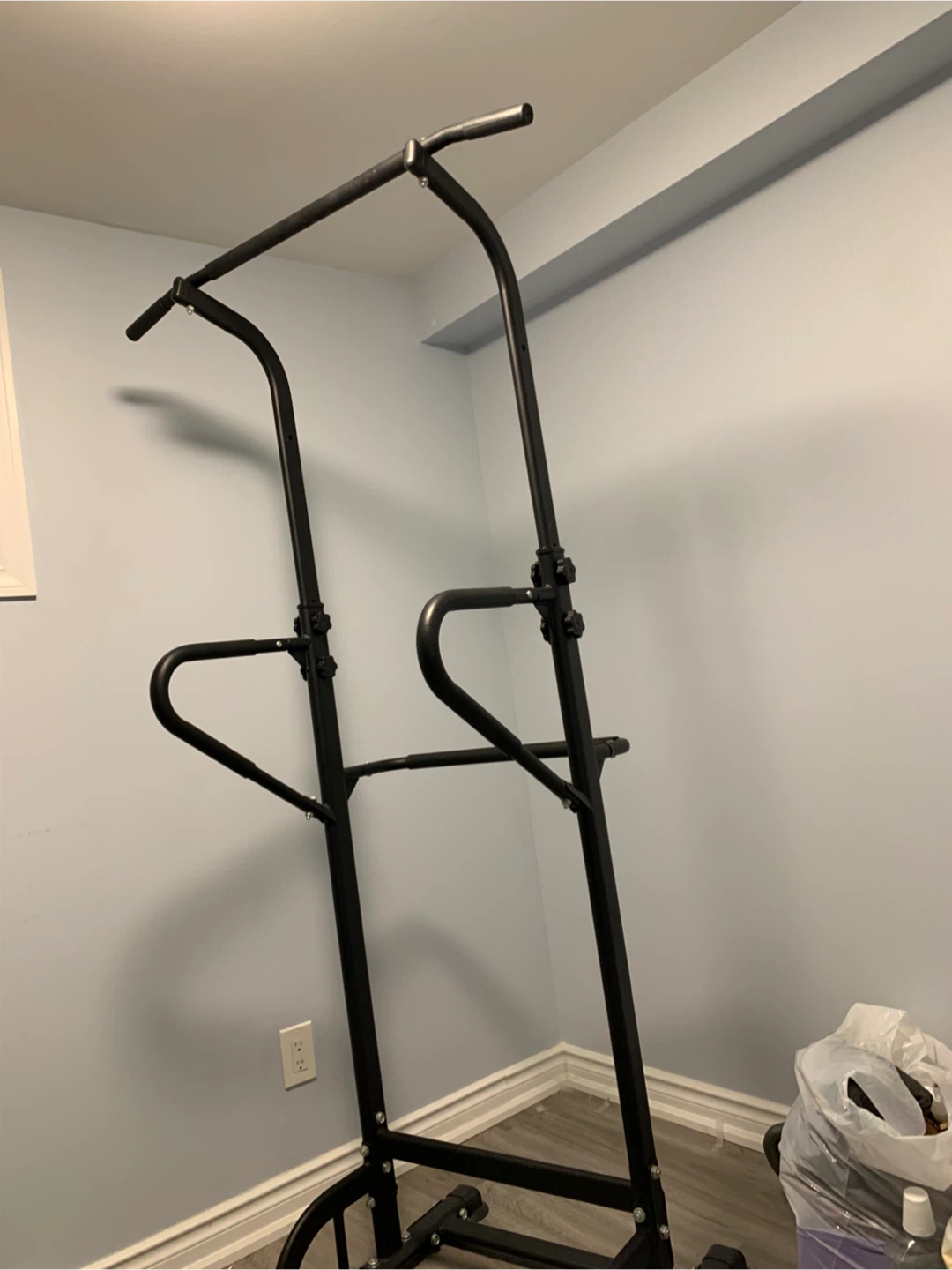 Pull Up Bar - Exercise Station