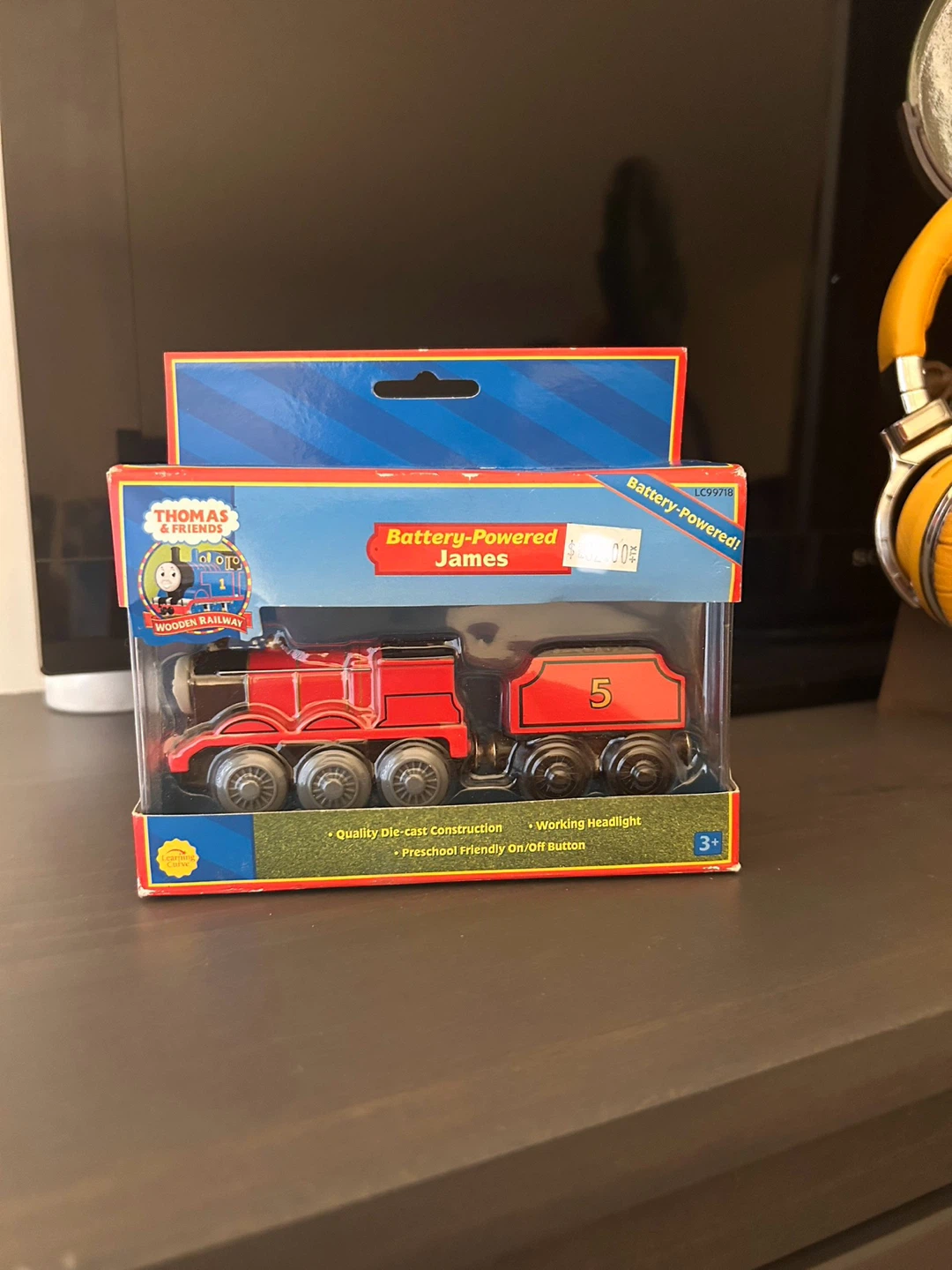 Thomas & Friends Battery-Powered James Wooden Railway Train