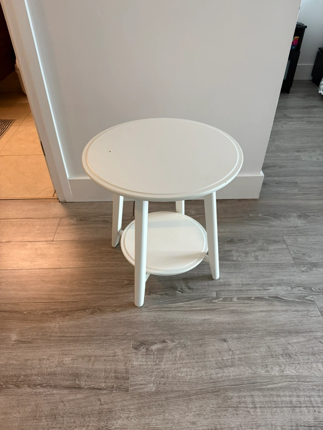 Used White Round Side Table