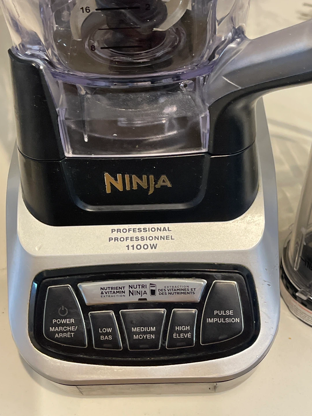 Ninja Professional 1100W Blender BL660 - photo 2