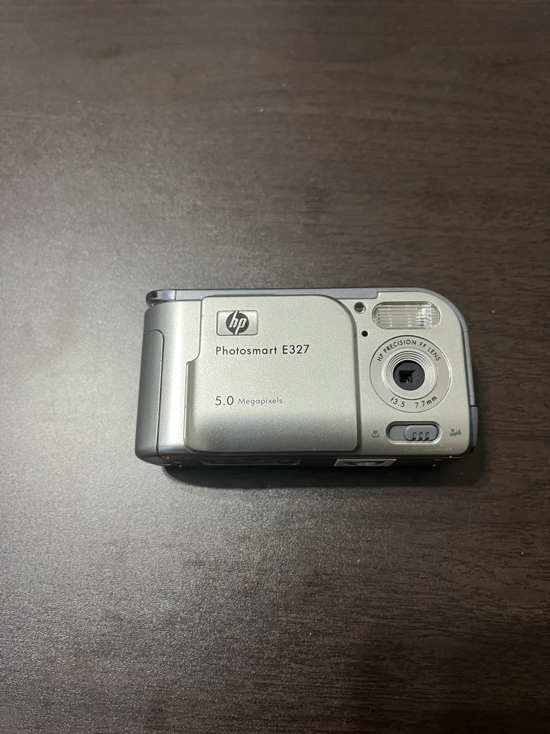 HP Photosmart E327 5.0 Megapixels Digital Camera