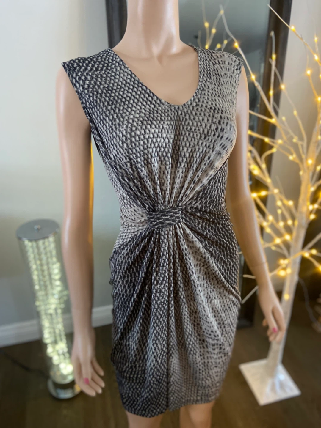 NWT: Kenneth Cole Black & Beige Sleeveless Dress XS