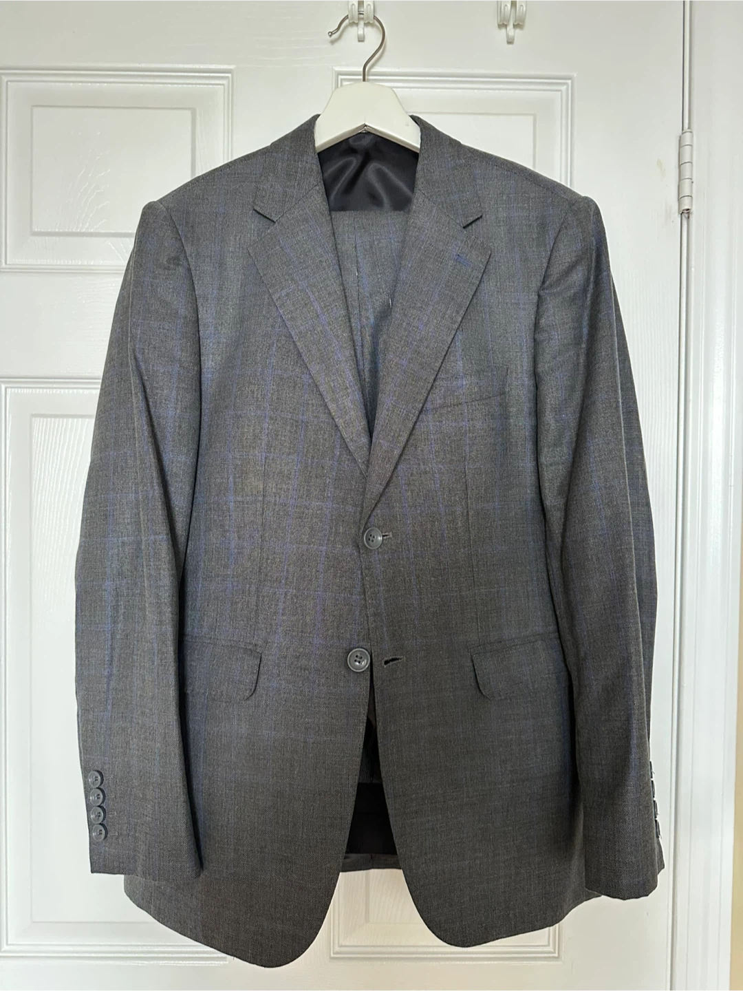 Men’s Suit - Size 48 Drop 6