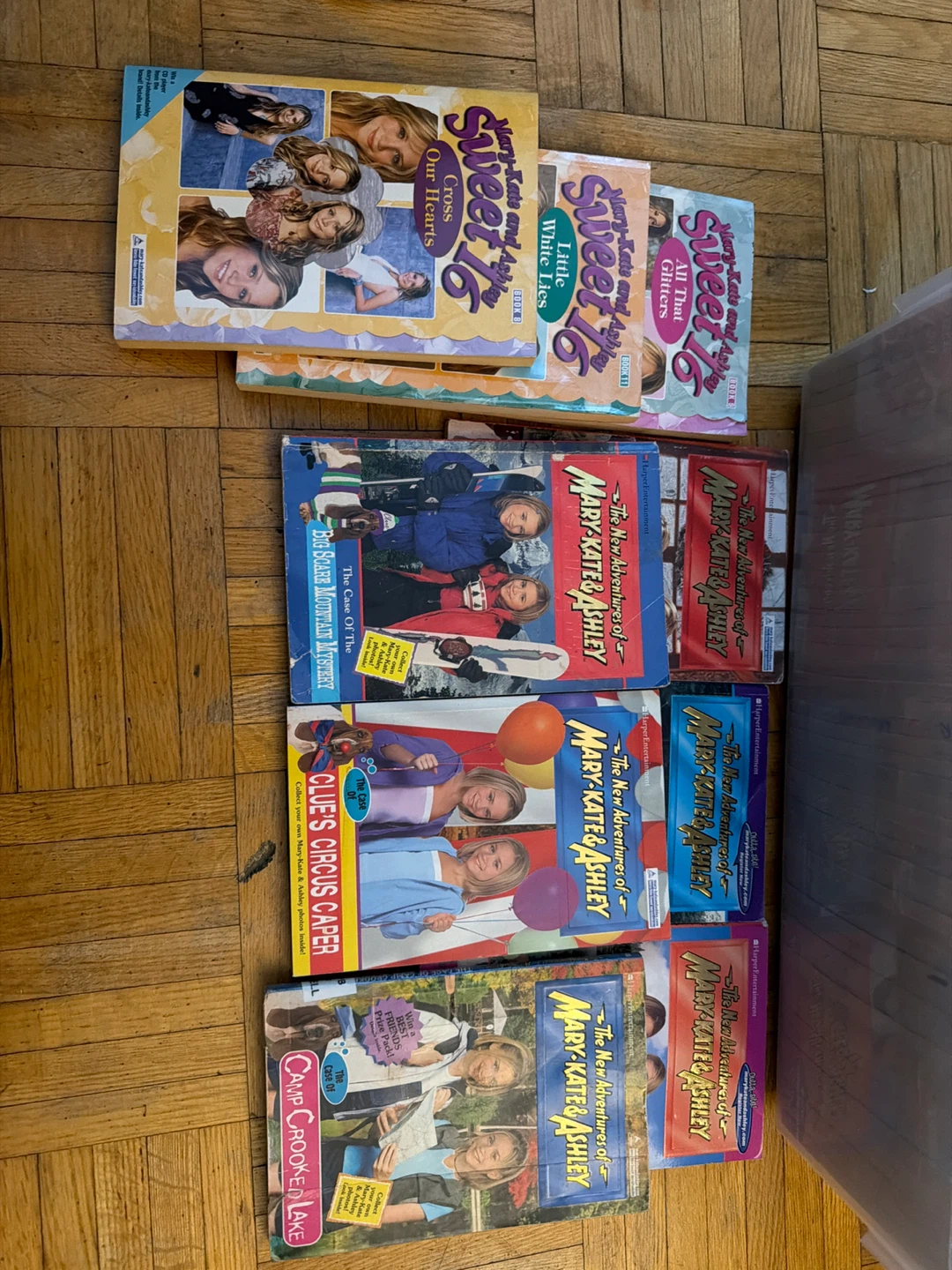 Mary-Kate & Ashley Book Lot - photo 2