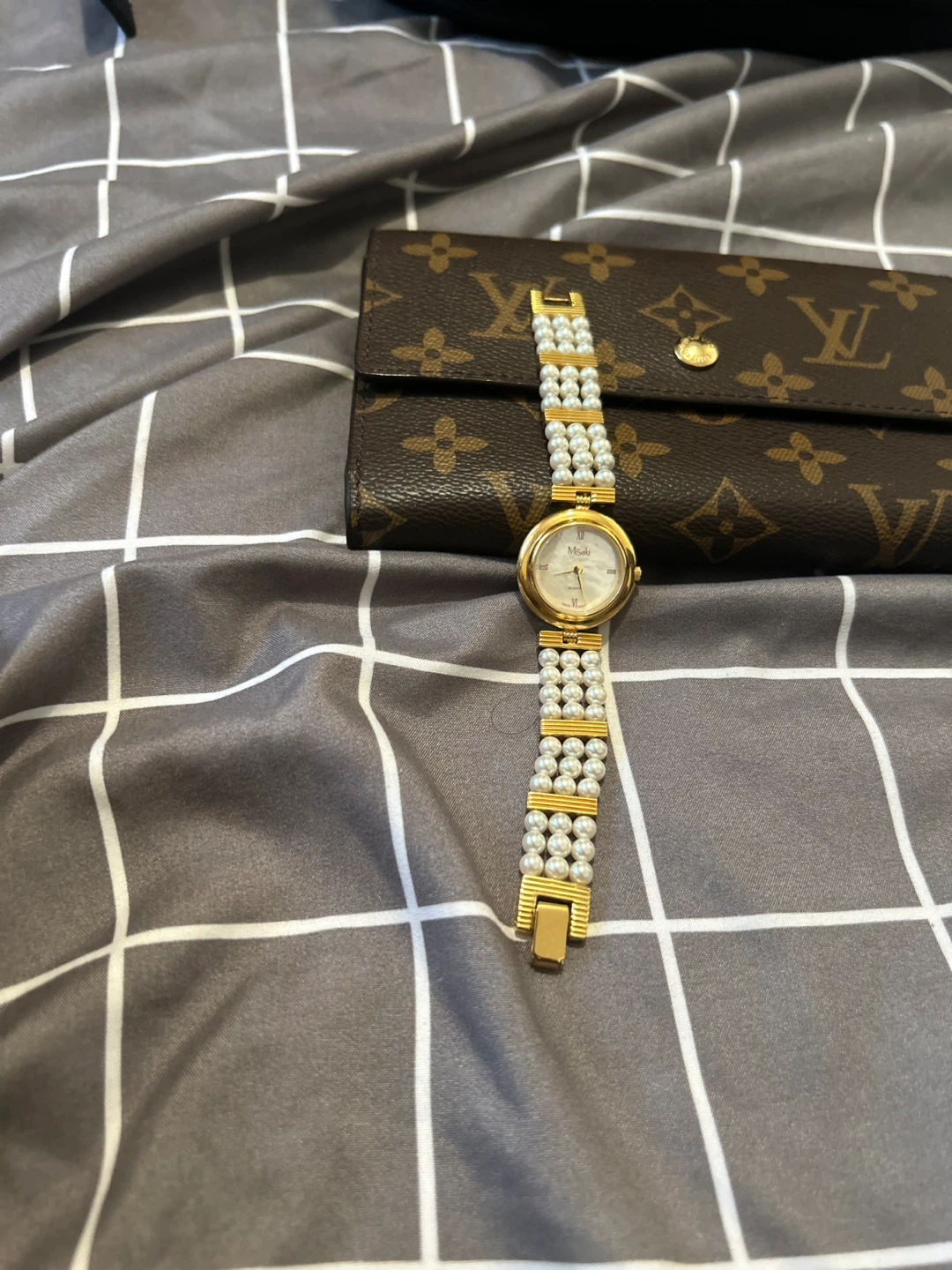 Misaki Pearl & Gold Women's Watch - photo 2