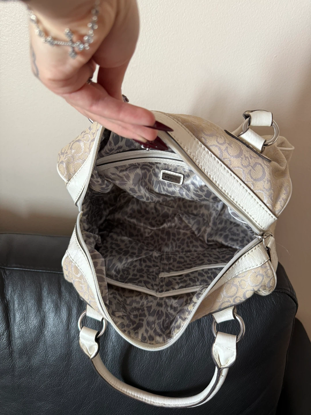 Guess Satchel Bag - photo 5