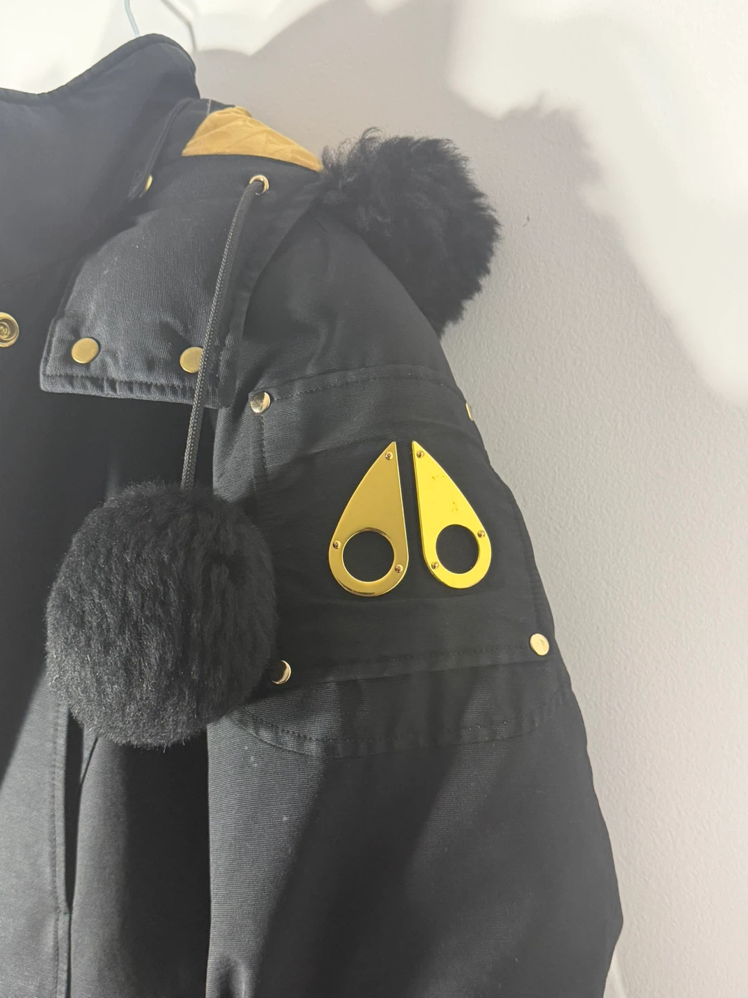 MOOSE KNUCKLES- GOLD SERIES STIRLING SHEARLING TRIM PARKA - photo 2