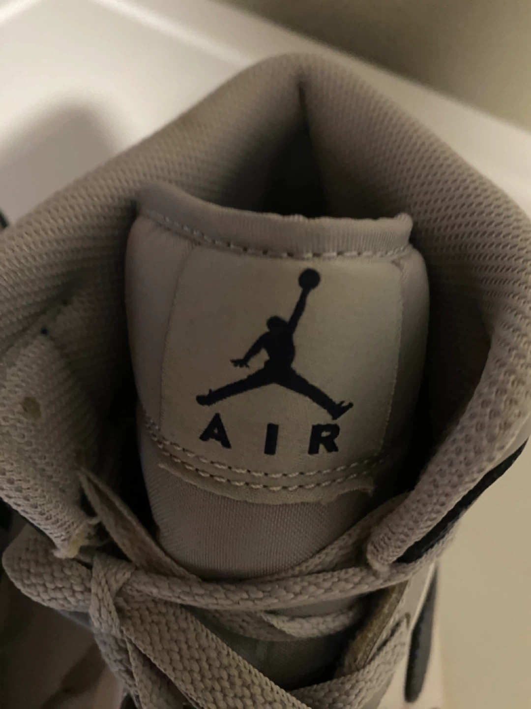 Air Jordan 1 Mid SE Grey/Navy - Size Unknown
