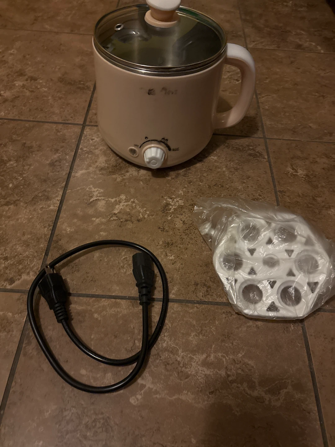 Electric Hot Pot with Egg Rack and Power Cord