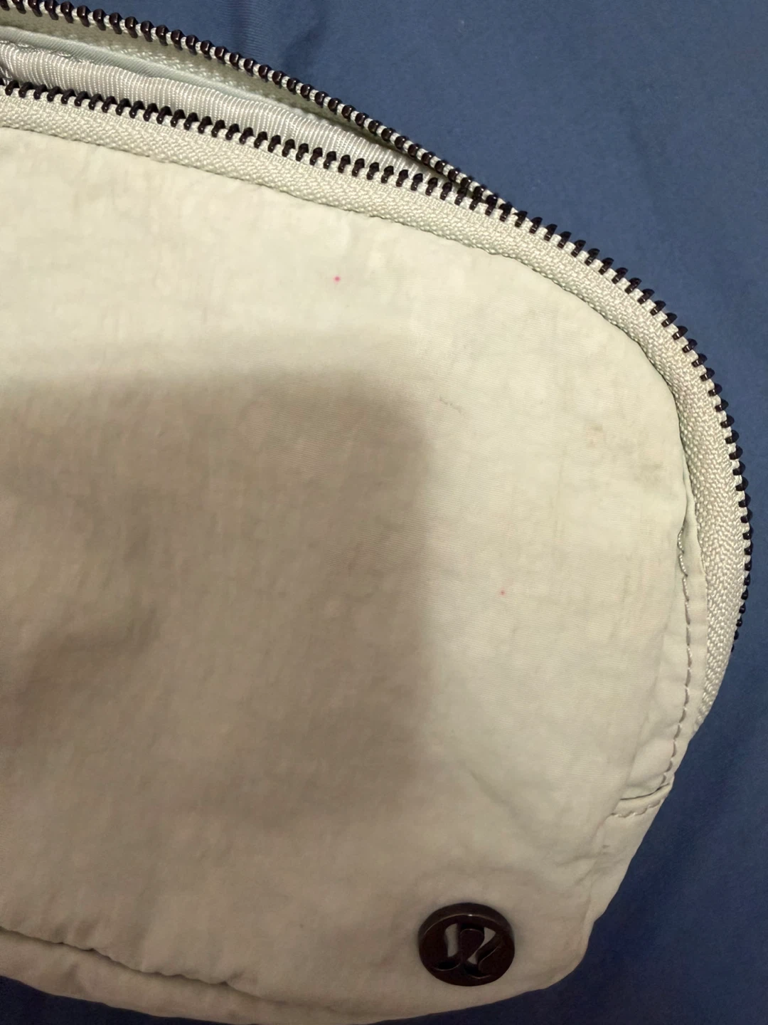 Lululemon Everywhere Belt Bag Light Sage - photo 2