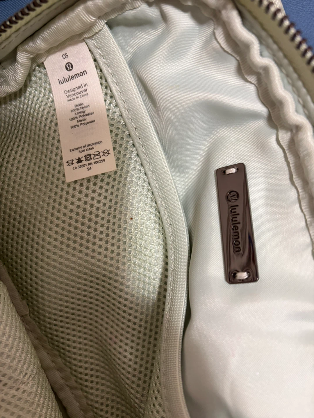 Lululemon Everywhere Belt Bag Light Sage - photo 3