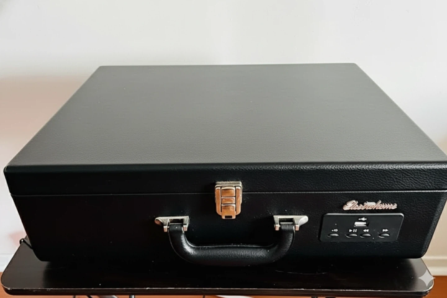 Electrohome Retro Record Player - photo 3