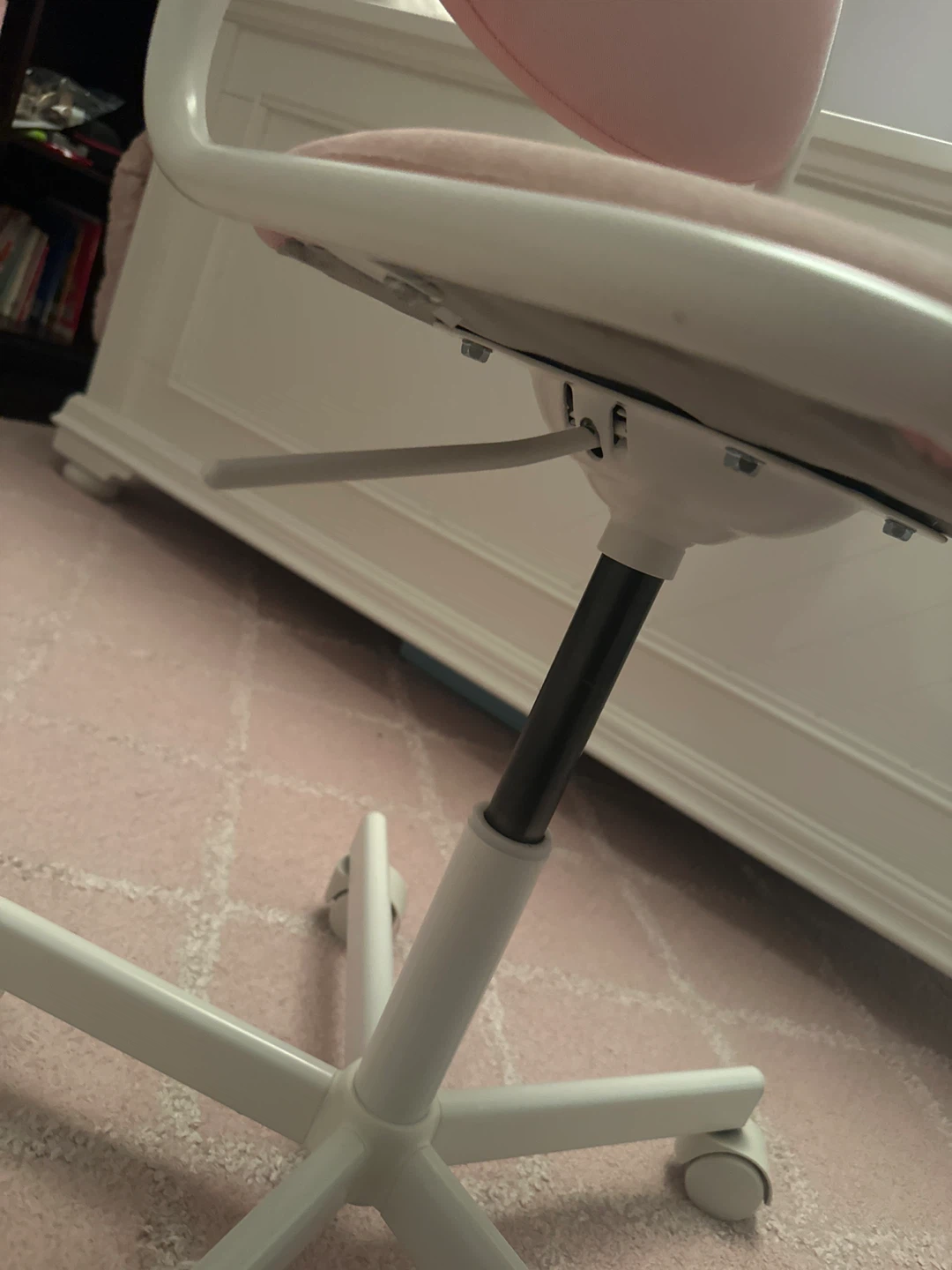 Pink & White Desk Chair - photo 3