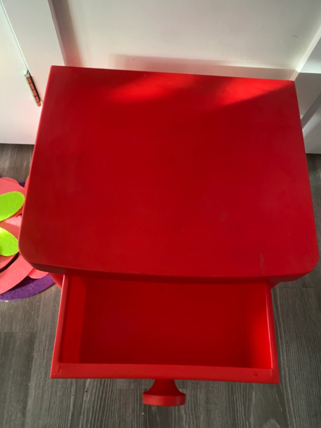Red Children's Table with Drawer - photo 2