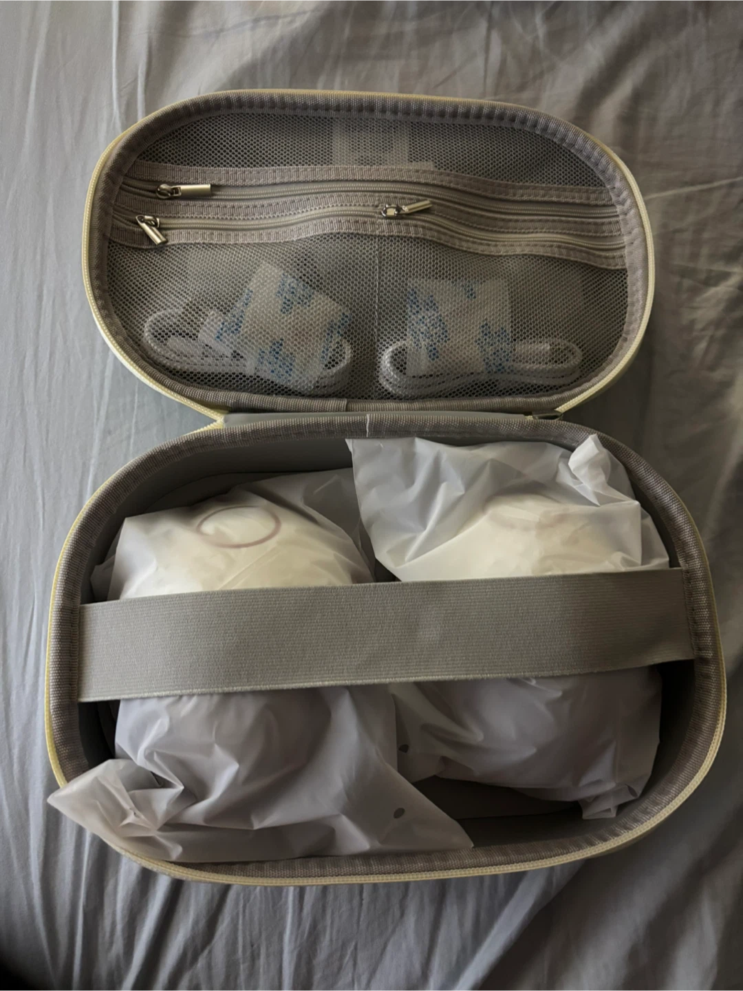 BRAND NEW Momcozy M6 Double Breast Pump - photo 2