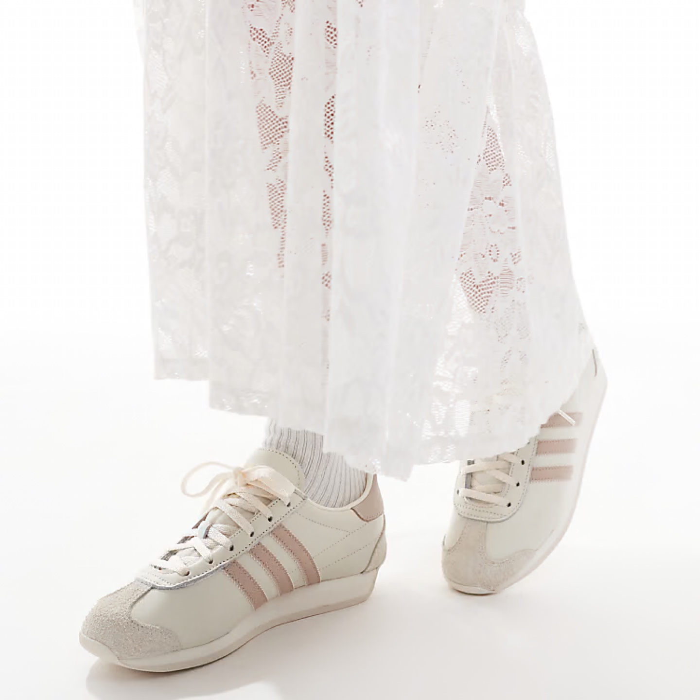 Adidas Country OG - Women’s 7.5