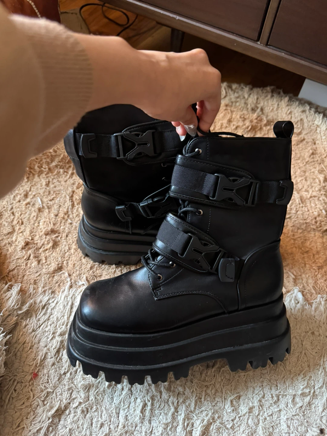 Black Platform Buckle Boots size 8 - photo 4