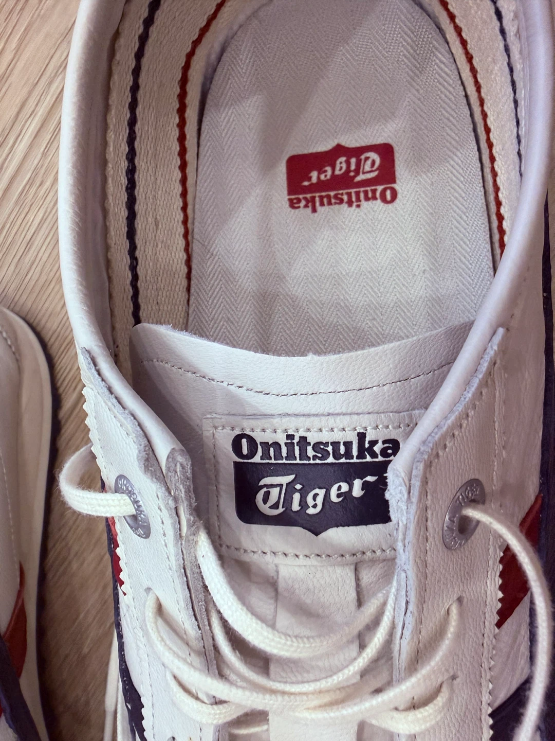 Onitsuka Tiger White Sneakers US size 10 - photo 2