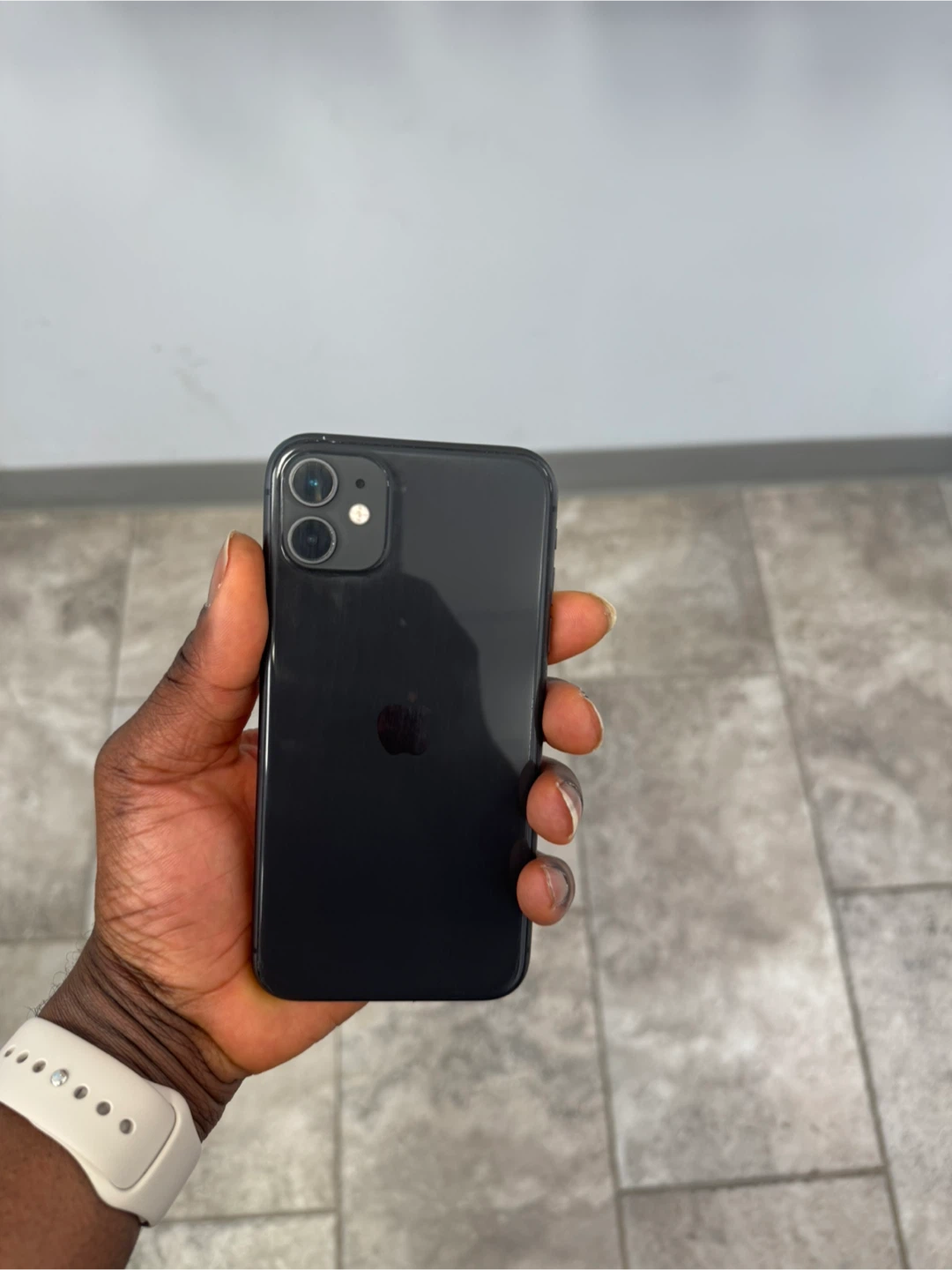 iPhone 11 - Black